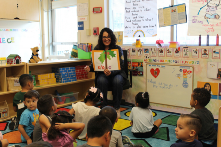 Assemblymember Pacheco reads to Head Start students