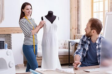 designer making a dress 